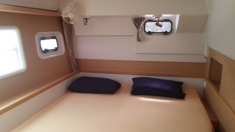 Used Sail Catamaran for Sale 2016 Lagoon 400 S2 Layout & Accommodations